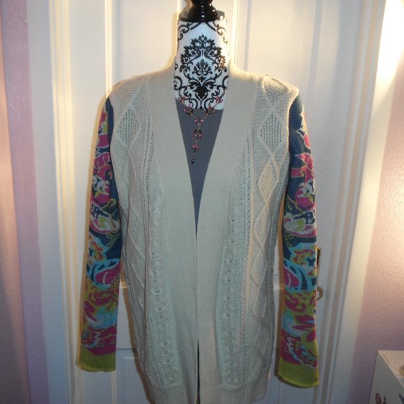 Coco and Main cardigan with abstract print - Picture 5 of 5